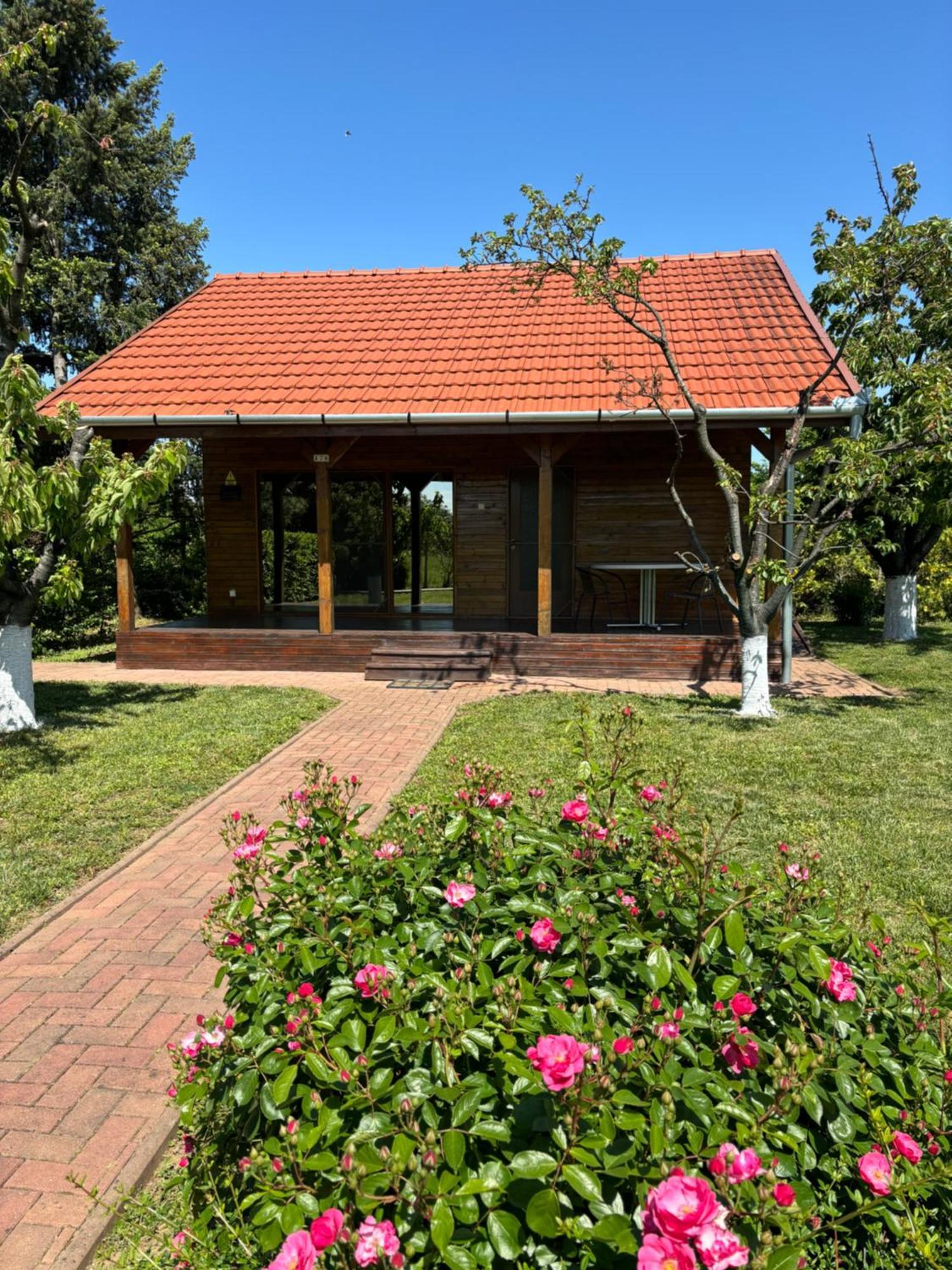 Wonderland Chalet Paulis